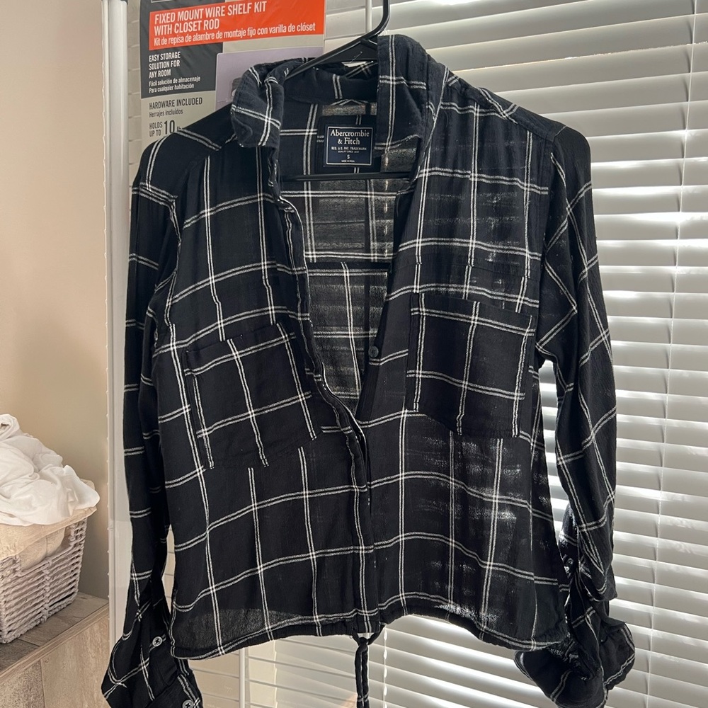 Abercrombie & Fitch Black Plaid Blouse - Small